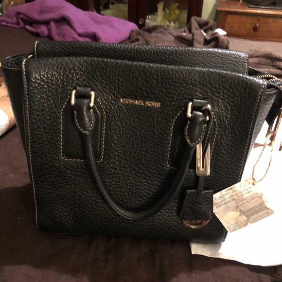 🌹🌹🌹🌹SOLD❤️Genuine Leather Michael Kors handbag - Picture 4 of 7